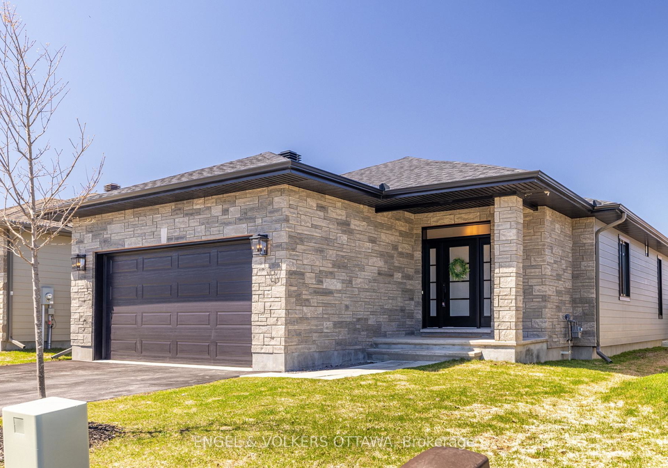 116-mac-beattie-drive-arnprior-ontario-x13023776