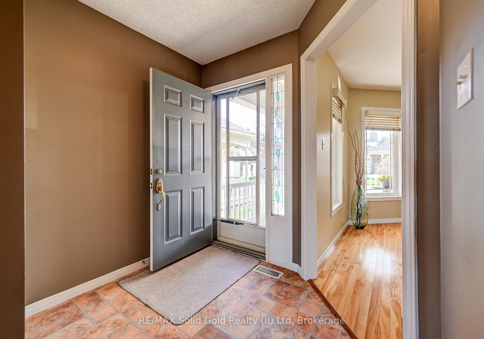 1662-erbs-road-wilmot-ontario-x13023946