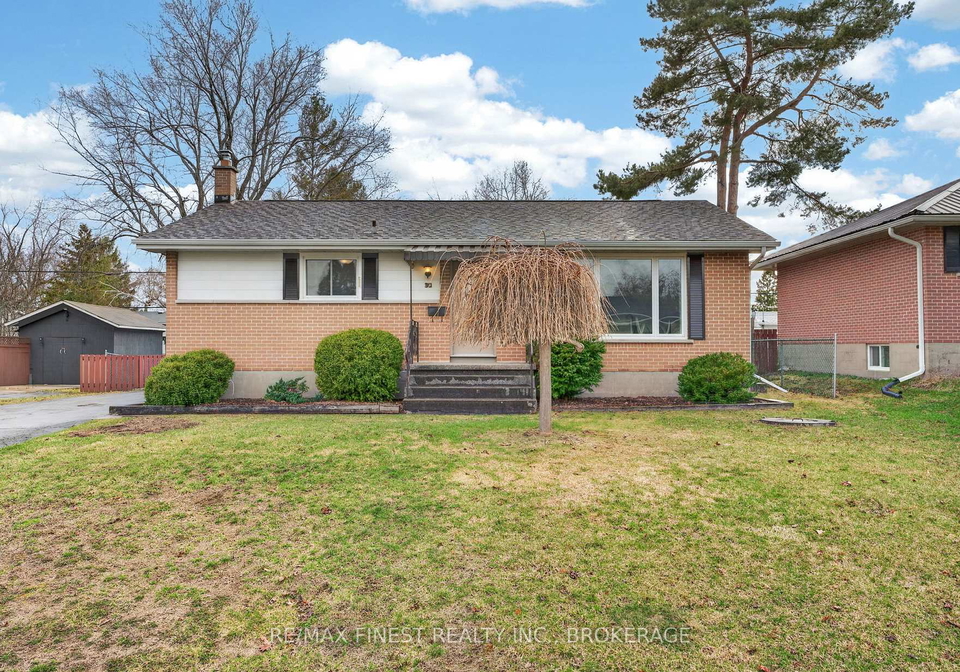 30-oxford-crescent-loyalist-ontario-x13024144