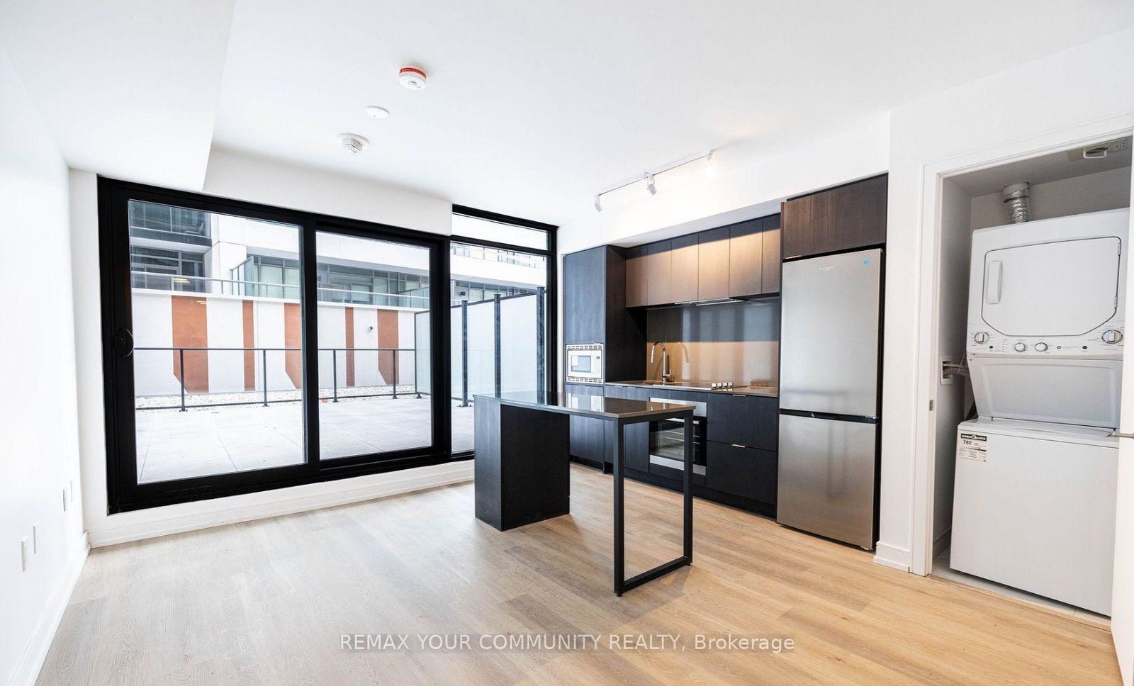 1-jarvis-street-hamilton-ontario-x13024332
