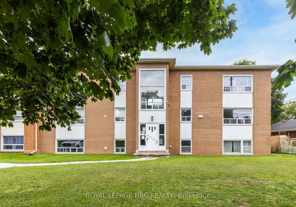 35-olive-street-grimsby-ontario-x13024360
