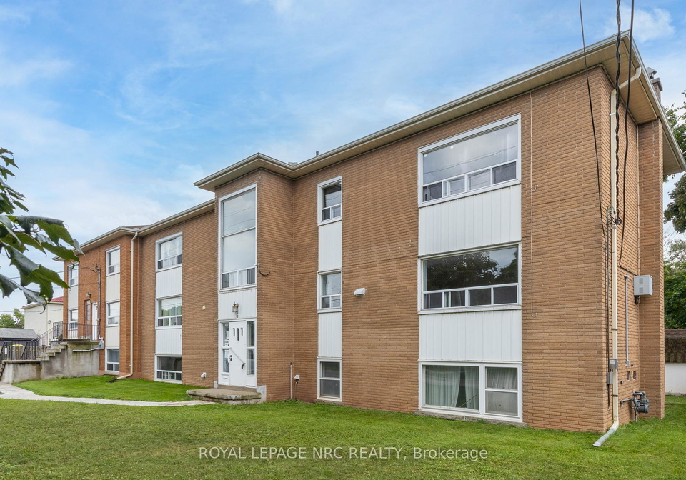 35-olive-street-grimsby-ontario-x13024360