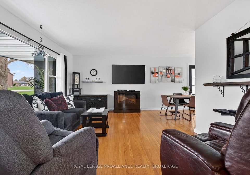 104-park-drive-greater-napanee-ontario-x13024382