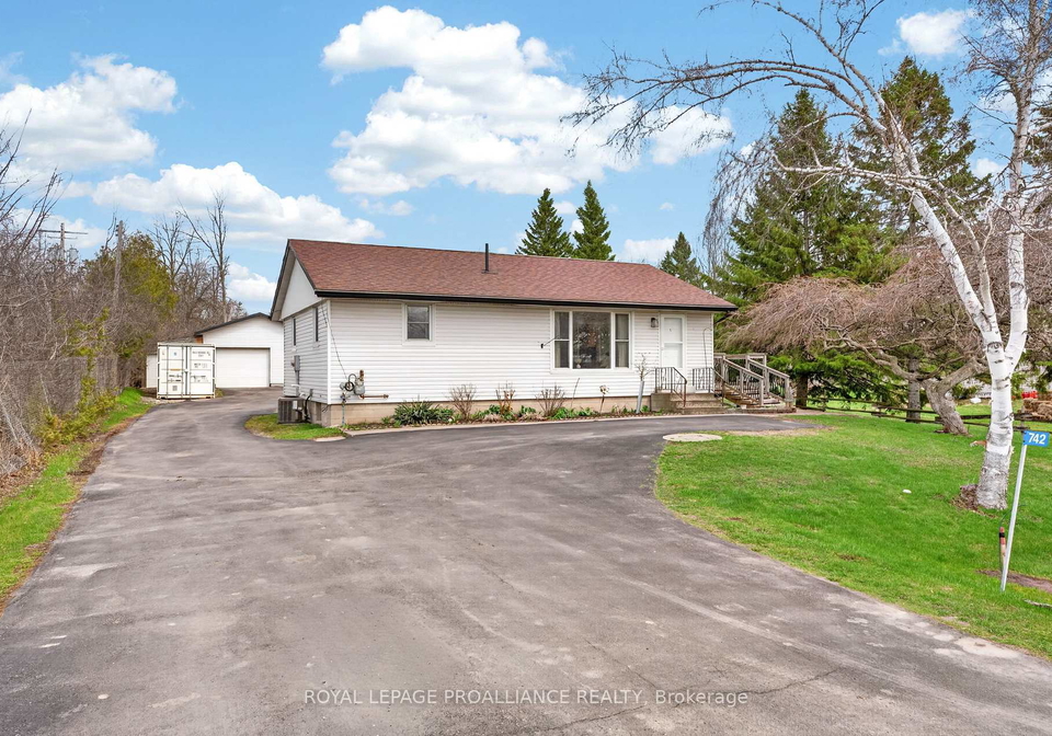 742-wallbridge-loyalist-road-belleville-ontario-x13024488