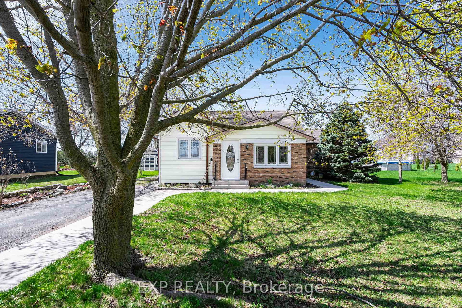 229-erie-st-street-s-chatham-kent-ontario-x13024680