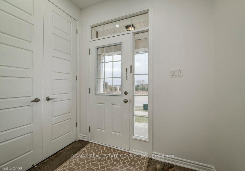 11-compass-trail-cambridge-ontario-x13024720