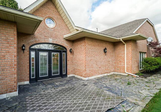 16-ochs-drive-puslinch-ontario-x13024862