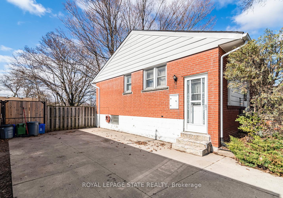 124-broker-drive-hamilton-ontario-x13025116