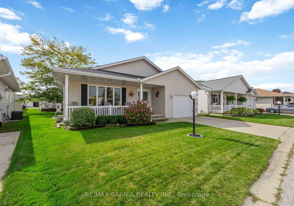 5700-blackwell-side-road-sarnia-ontario-x13025258