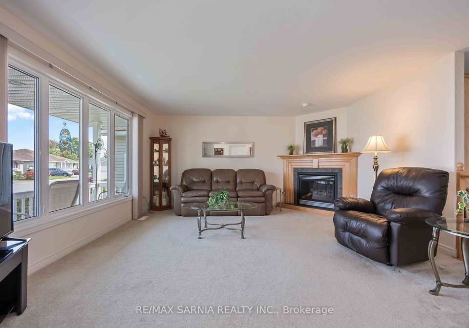 5700-blackwell-side-road-sarnia-ontario-x13025258