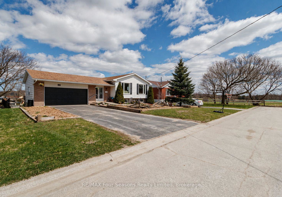 13-clugston-drive-grey-highlands-ontario-x13025330