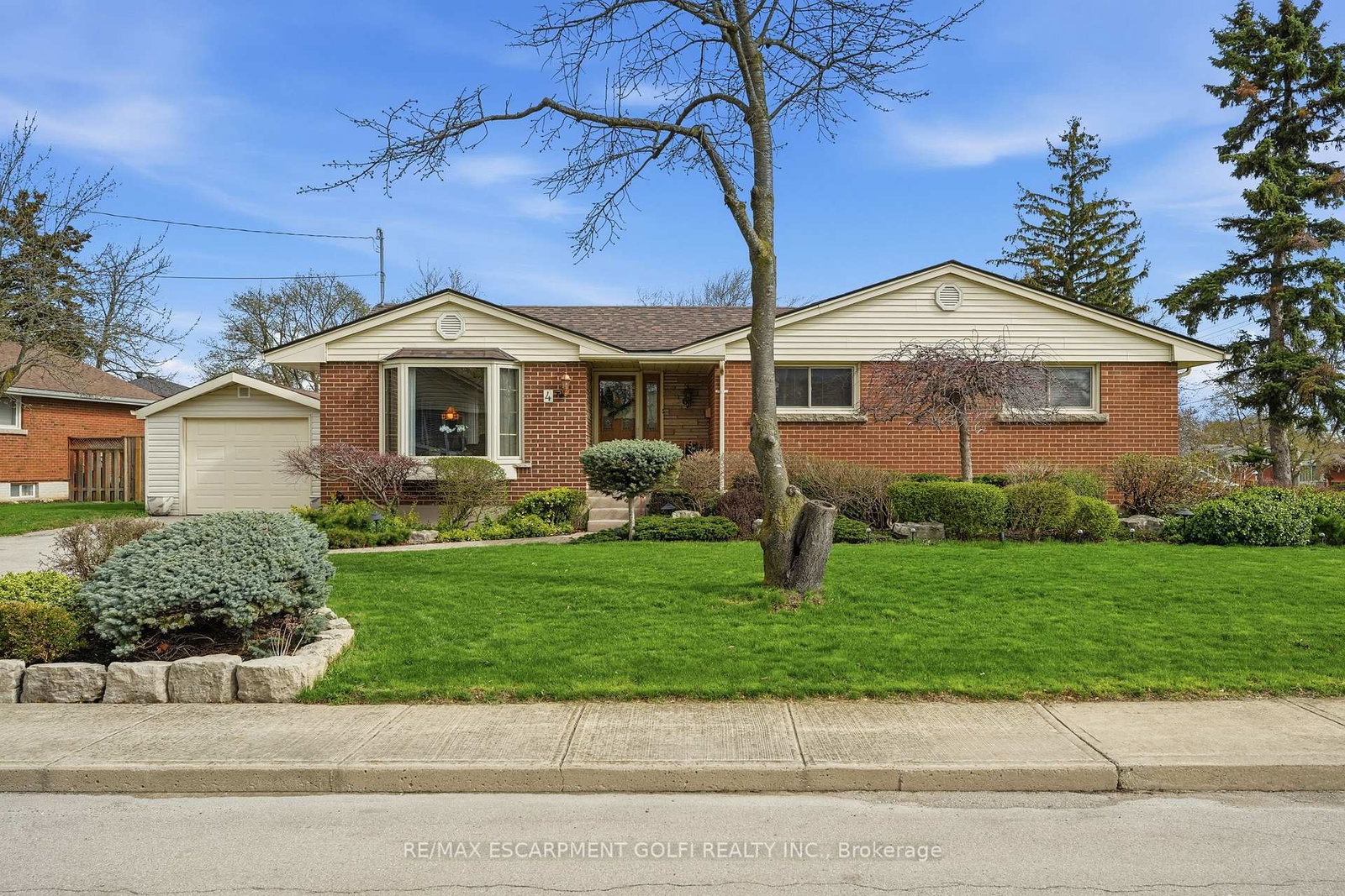 4-tilbury-court-hamilton-ontario-x13025414
