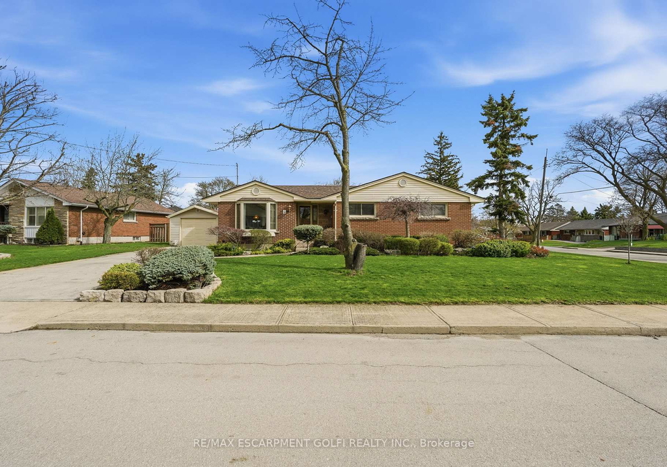 4-tilbury-court-hamilton-ontario-x13025414