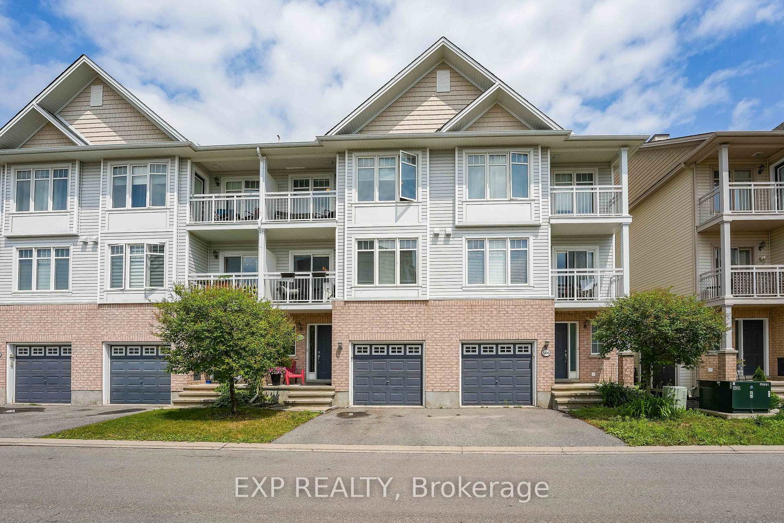 504-barholm-private-ottawa-ontario-x13025834