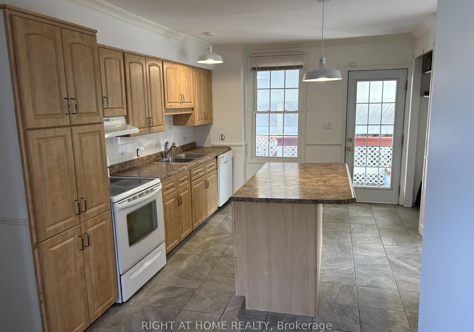9-maud-street-south-dundas-ontario-x13026296