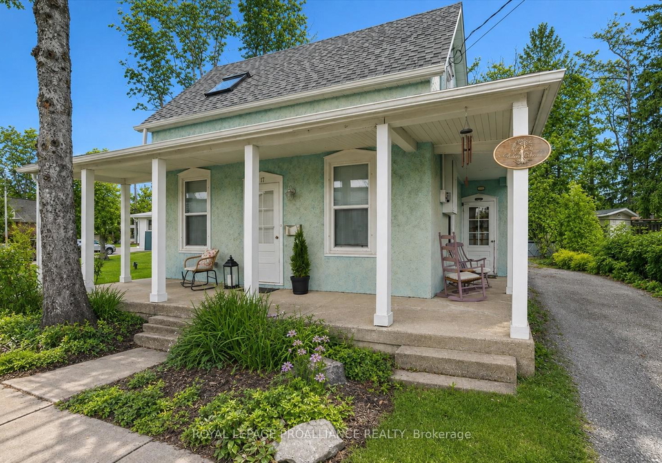17-king-street-prince-edward-county-ontario-x13026442