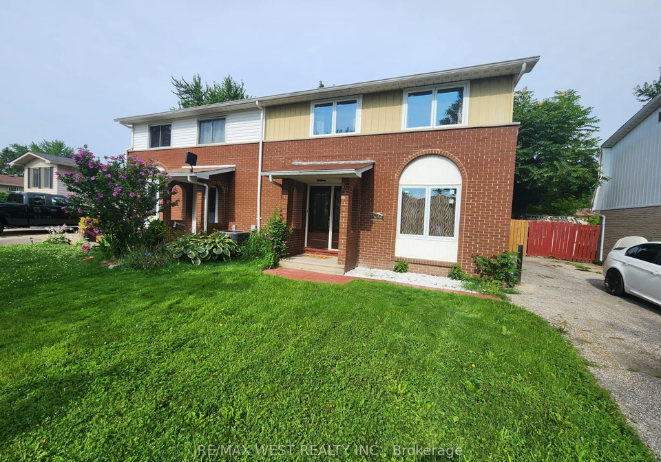 10658-atwater-crescent-windsor-ontario-x13026880