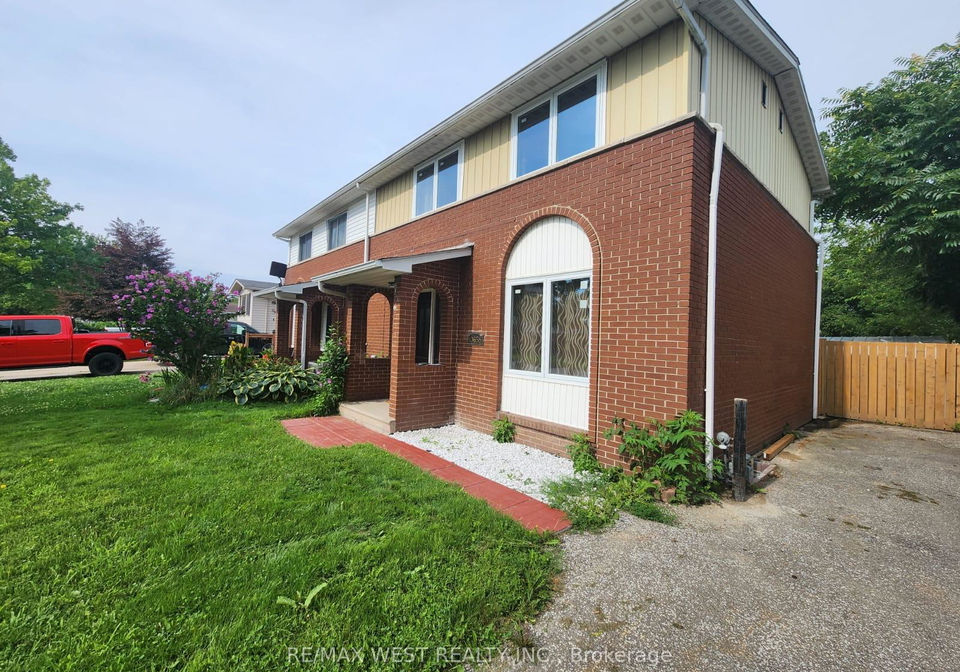 10658-atwater-crescent-windsor-ontario-x13026880