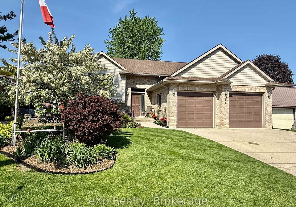 701-alma-street-brockton-ontario-x13026920