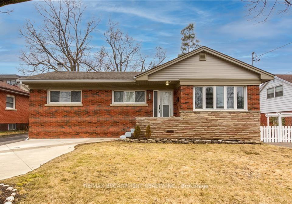 39-bland-avenue-hamilton-ontario-x13026924