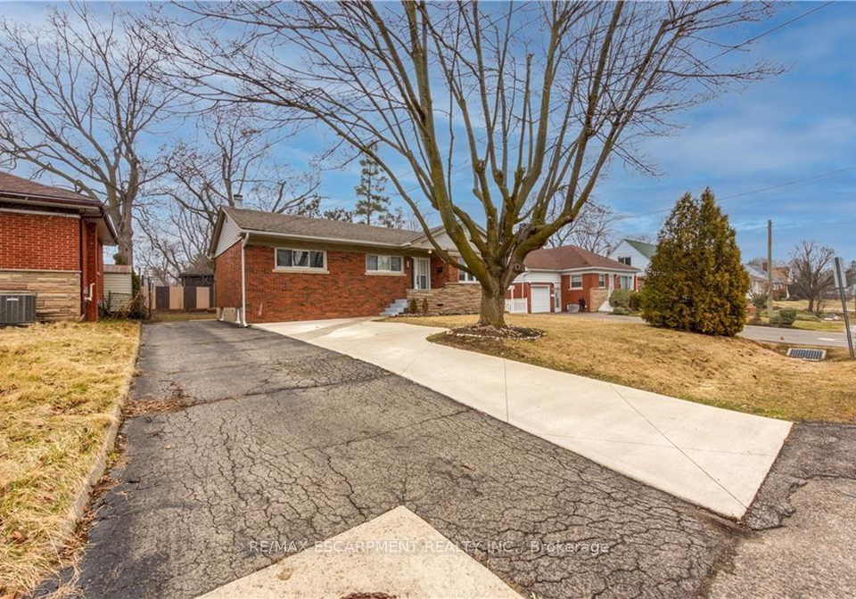 39-bland-avenue-hamilton-ontario-x13026924