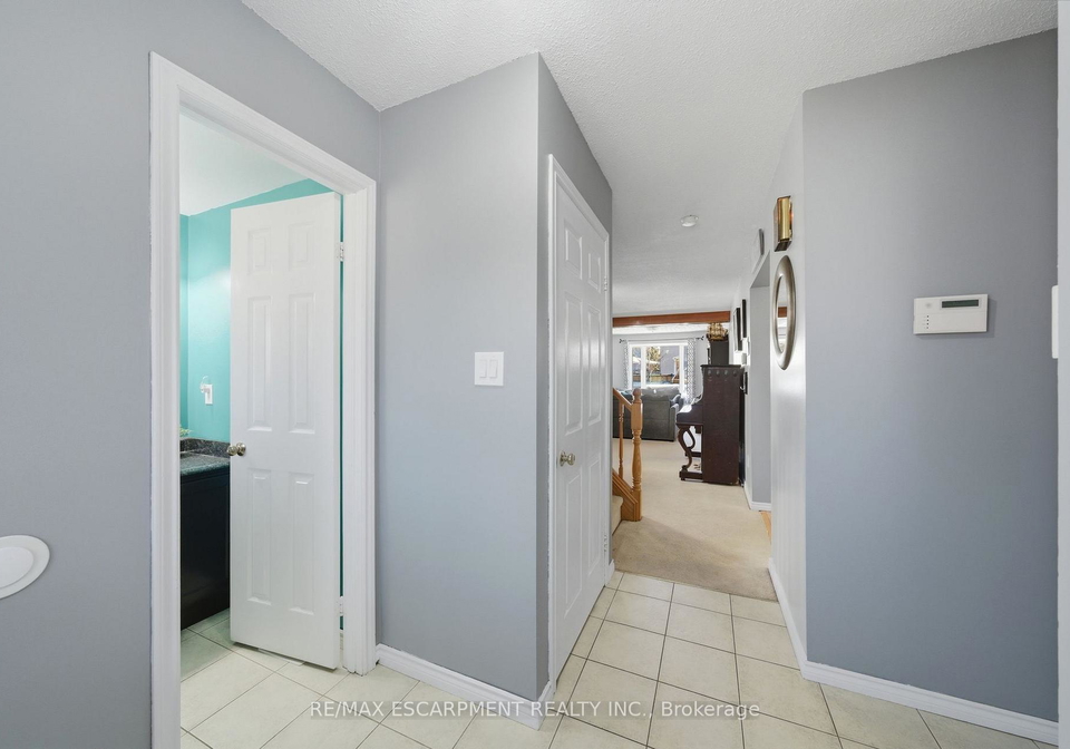15-finch-place-hamilton-ontario-x13027120