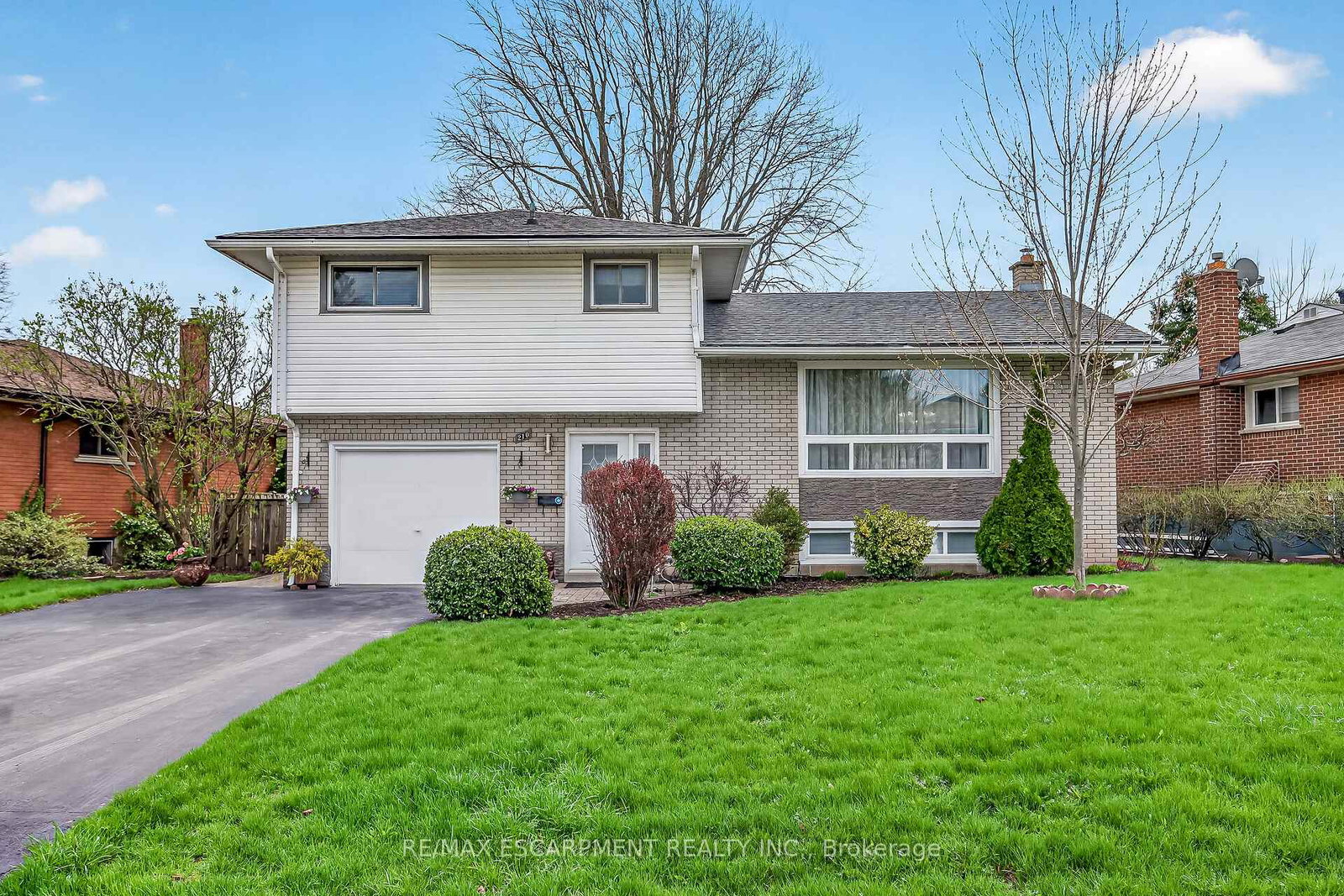 210-columbia-drive-hamilton-ontario-x13027382