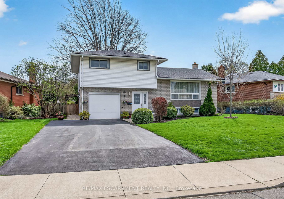 210-columbia-drive-hamilton-ontario-x13027382