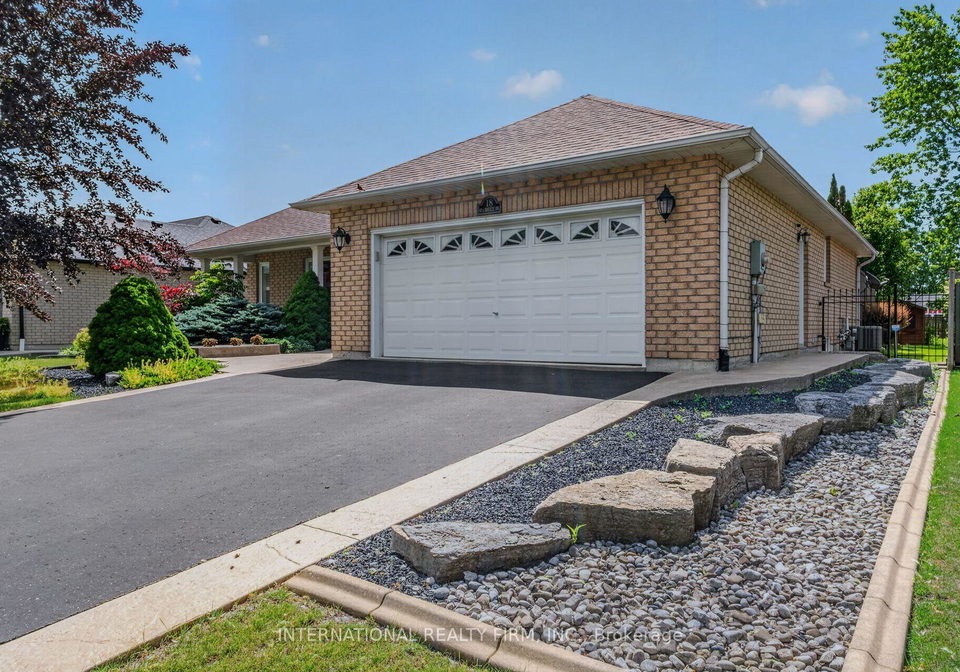 18-sea-breeze-drive-norfolk-ontario-x13027848