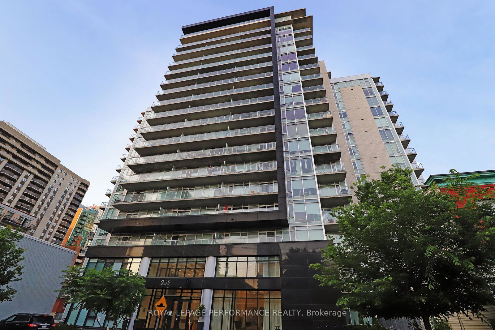 255-bay-street-ottawa-ontario-x13027854