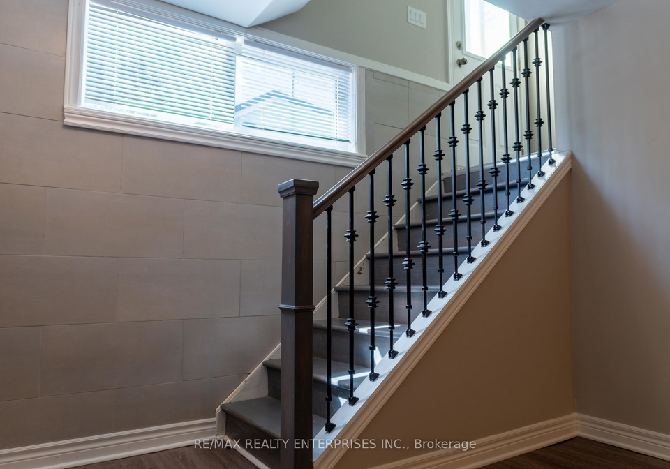 8-salmond-court-hamilton-ontario-x13027866