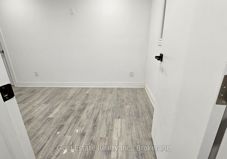 lower-212-spring-creek-drive-hamilton-ontario-x13027904