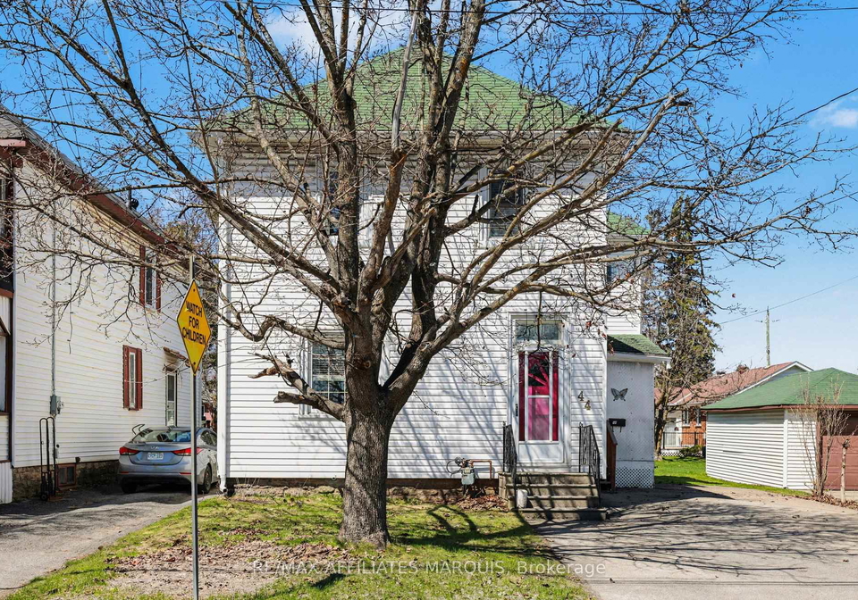 44-cornelia-street-e-smiths-falls-ontario-x13027974