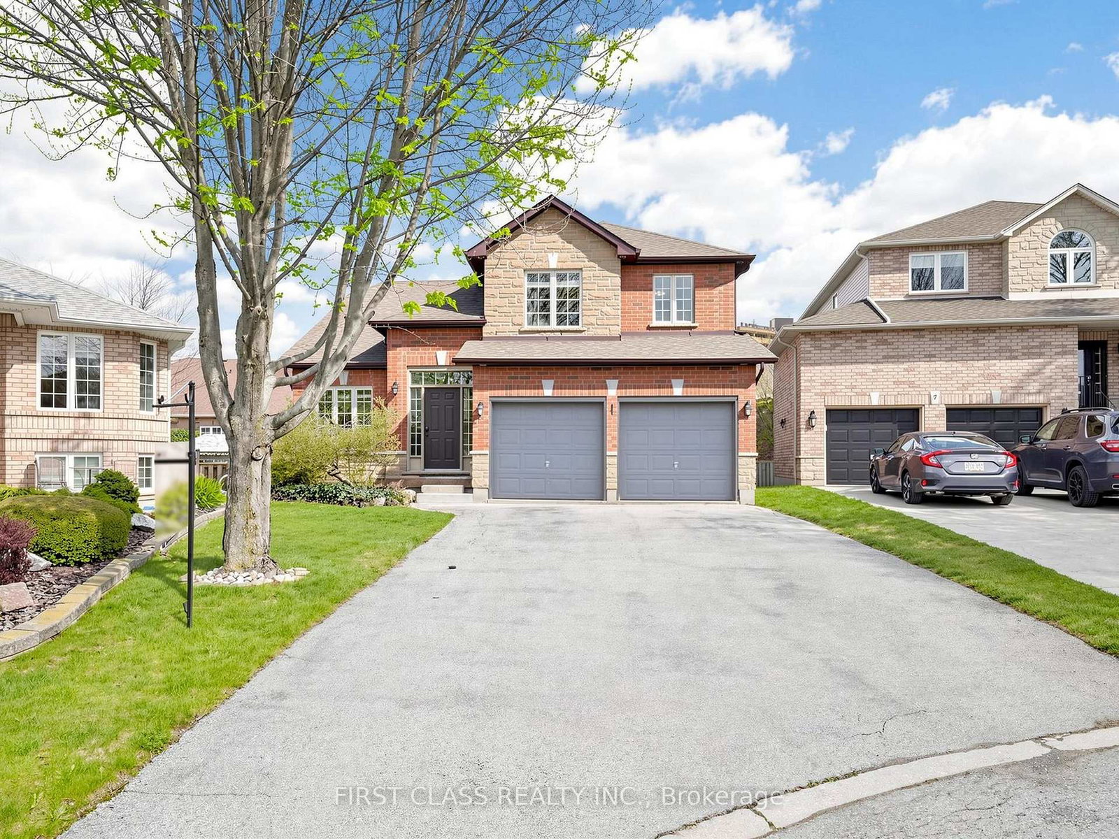 11-diamond-court-hamilton-ontario-x13028152