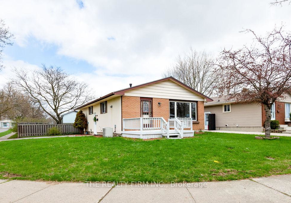 10-stroud-crescent-london-south-ontario-x13028462