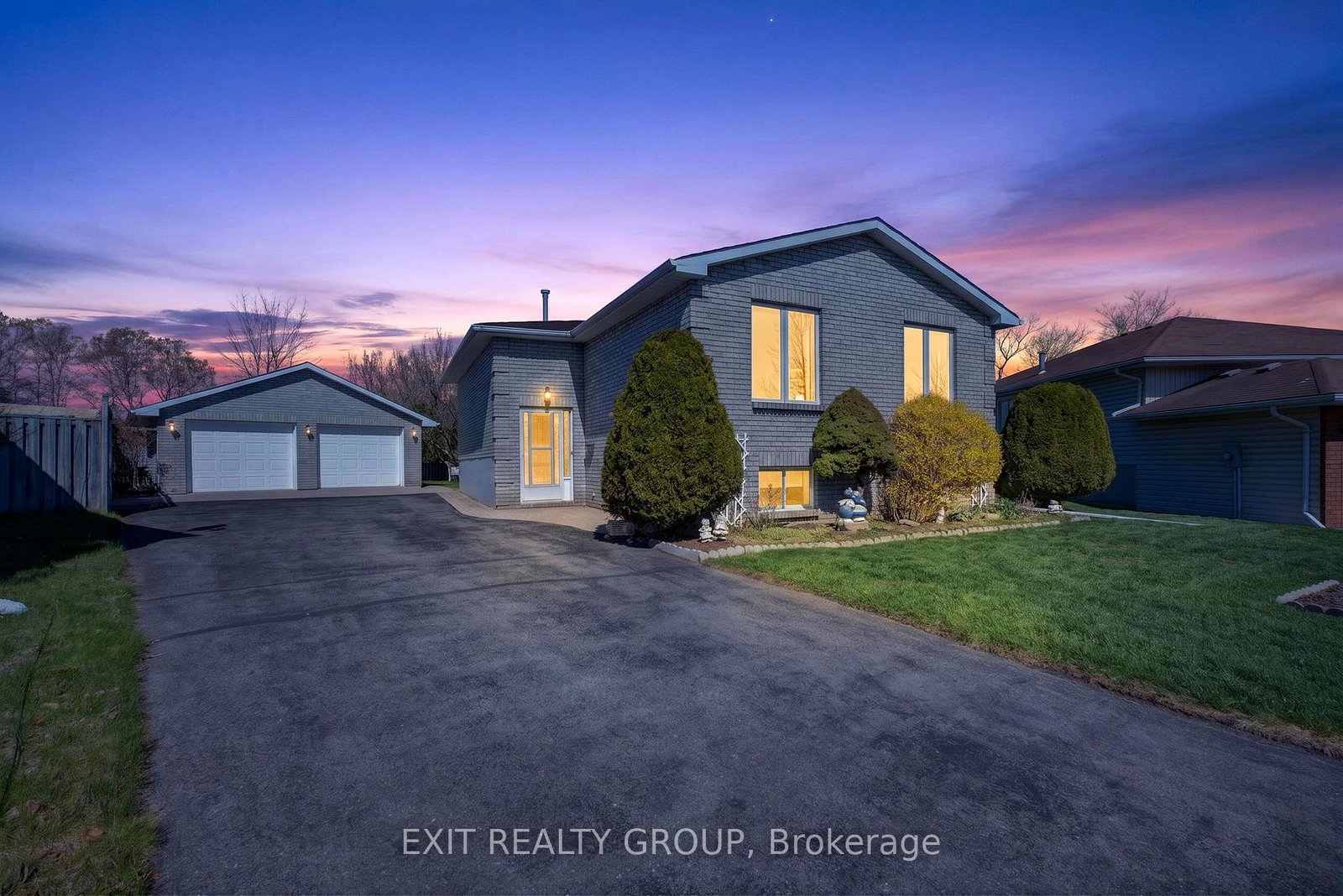 30-charlotte-street-quinte-west-ontario-x13028784