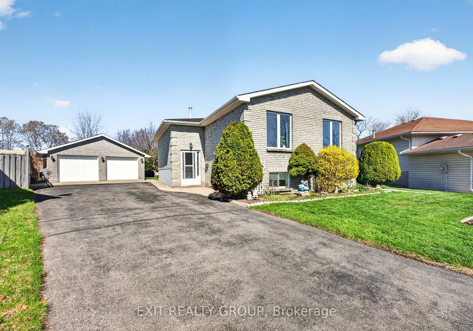 30-charlotte-street-quinte-west-ontario-x13028784