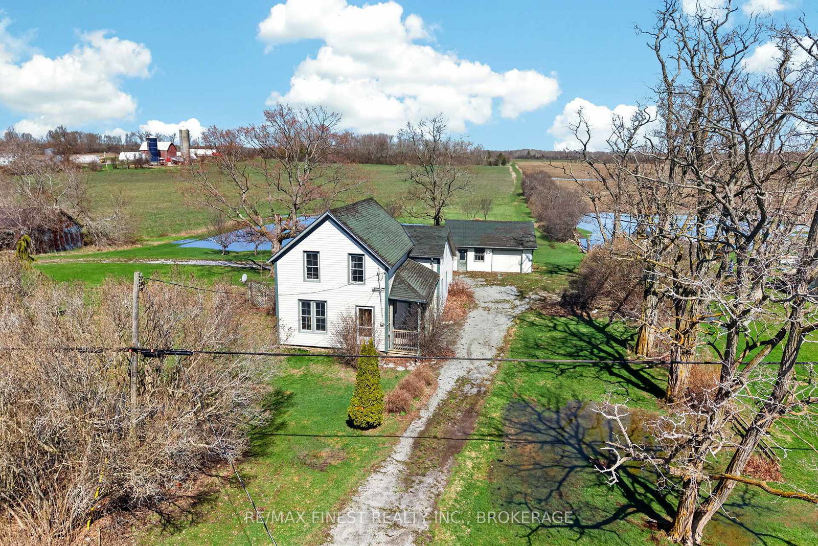 17020-loyalist-parkway-prince-edward-county-ontario-x13028828