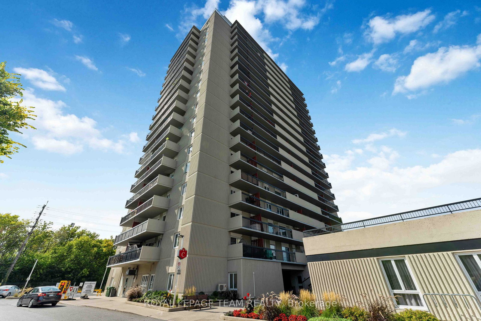 158c-mcarthur-avenue-ottawa-ontario-x13028868