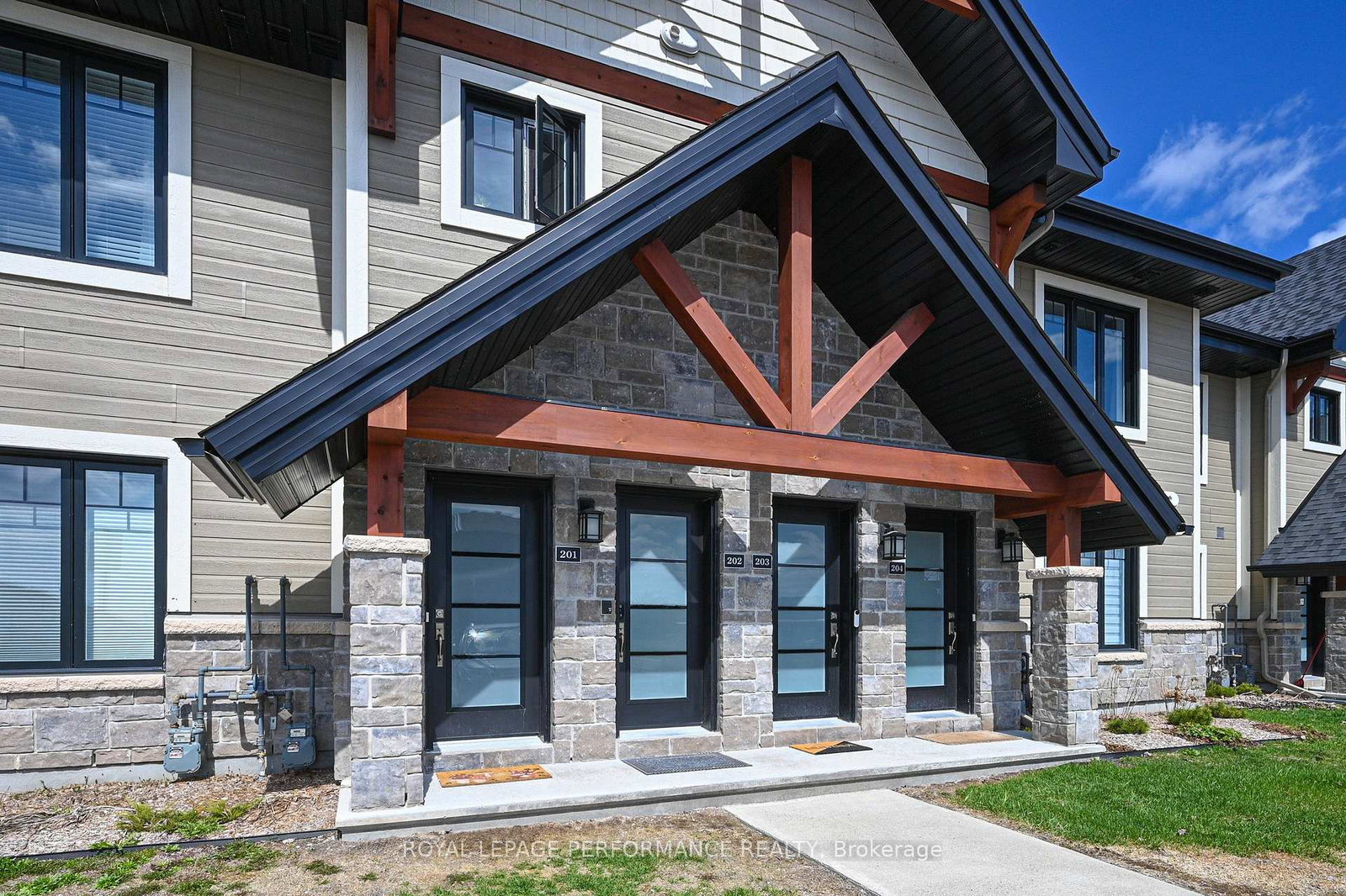 83-st-moritz-trail-russell-ontario-x13029150