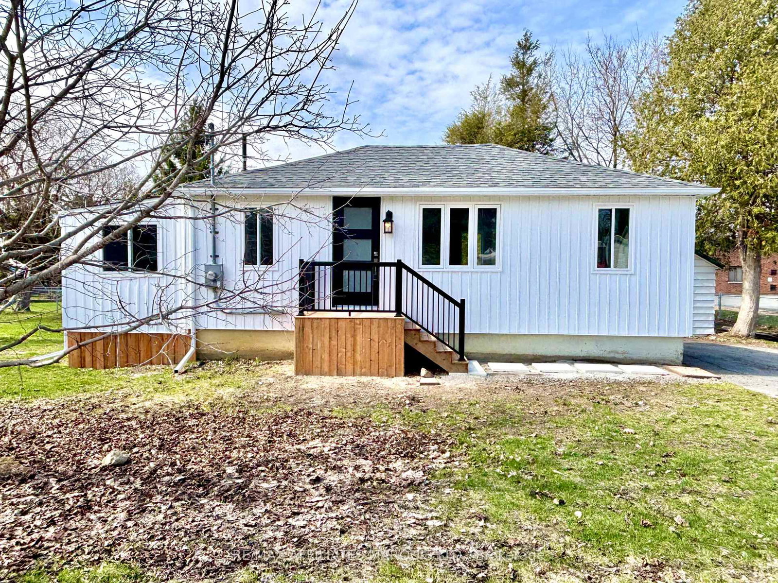 19-alexander-street-w-north-glengarry-ontario-x13029514