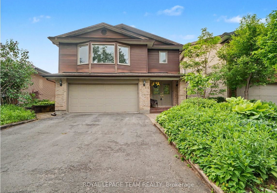 19-hackett-street-ottawa-ontario-x13029584
