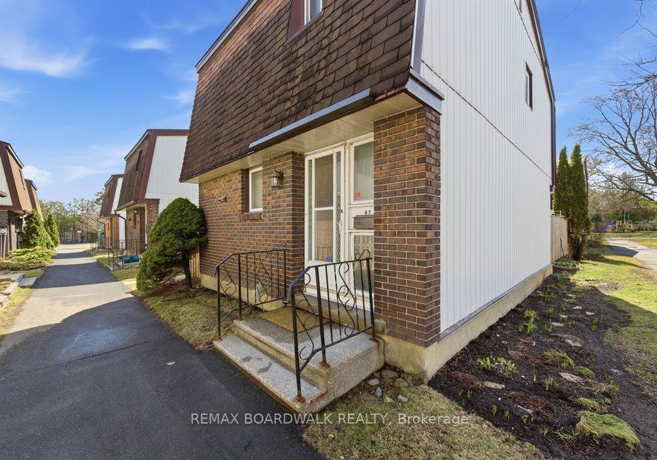 2210-loyola-avenue-ottawa-ontario-x13029840
