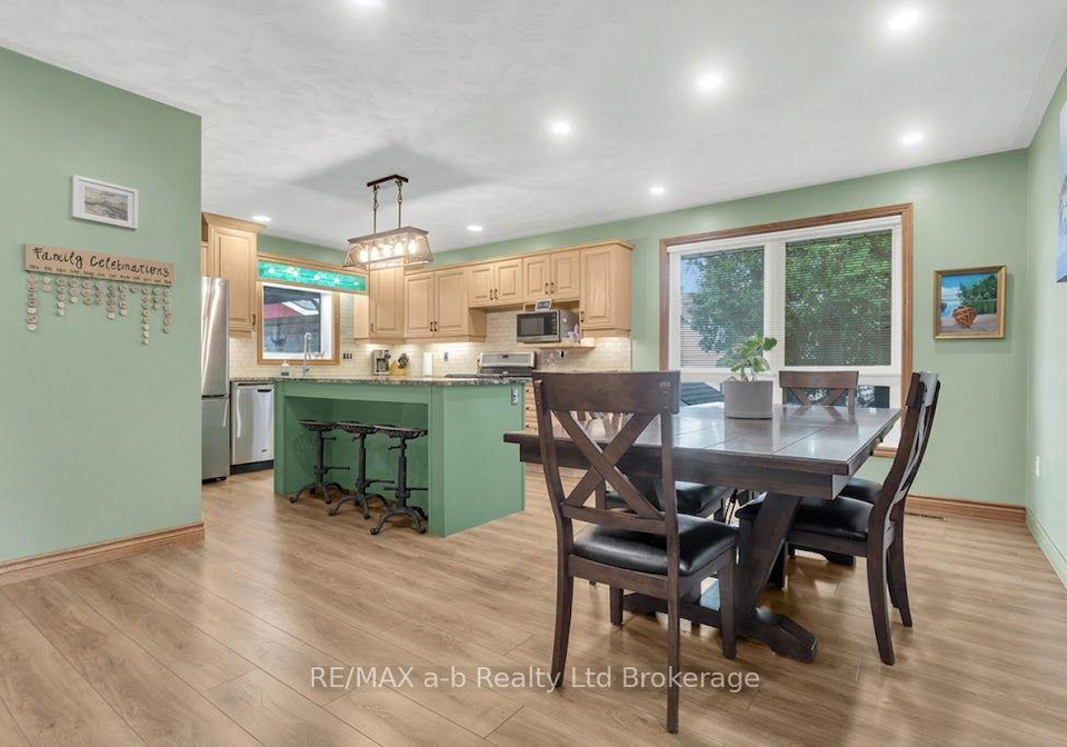 2-palmer-street-w-norwich-ontario-x13029950