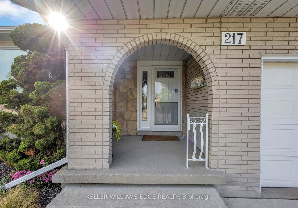 217-lawnhurst-court-hamilton-ontario-x13029992