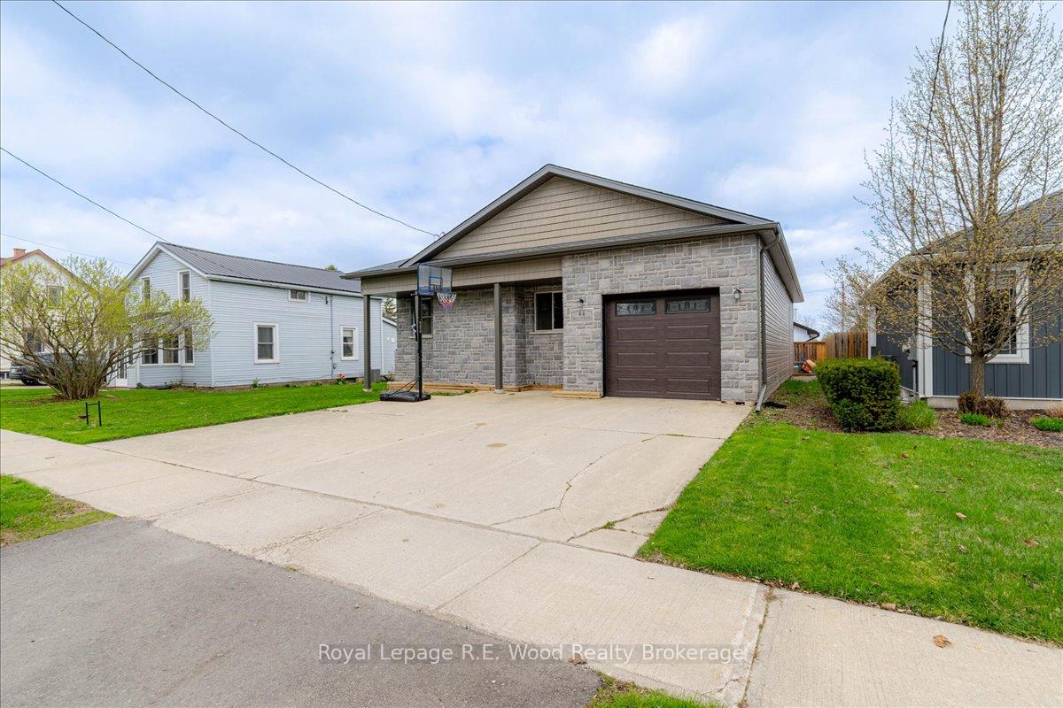 44-stover-street-n-norwich-ontario-x13030032