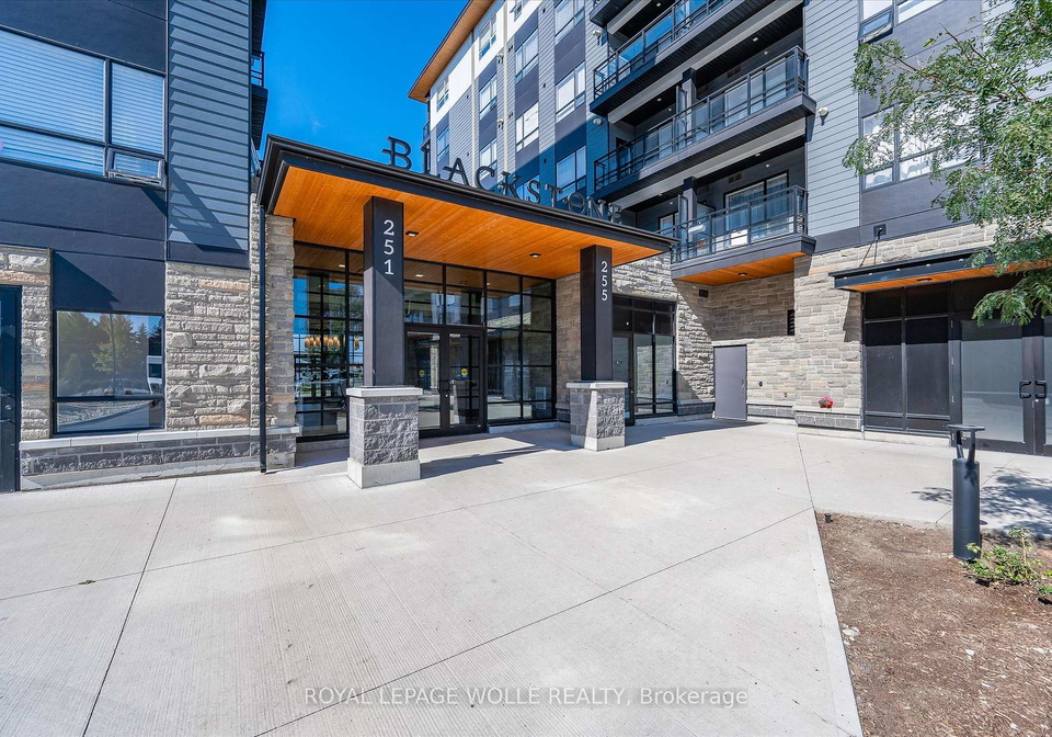 610-255-northfield-drive-waterloo-ontario-x13030134