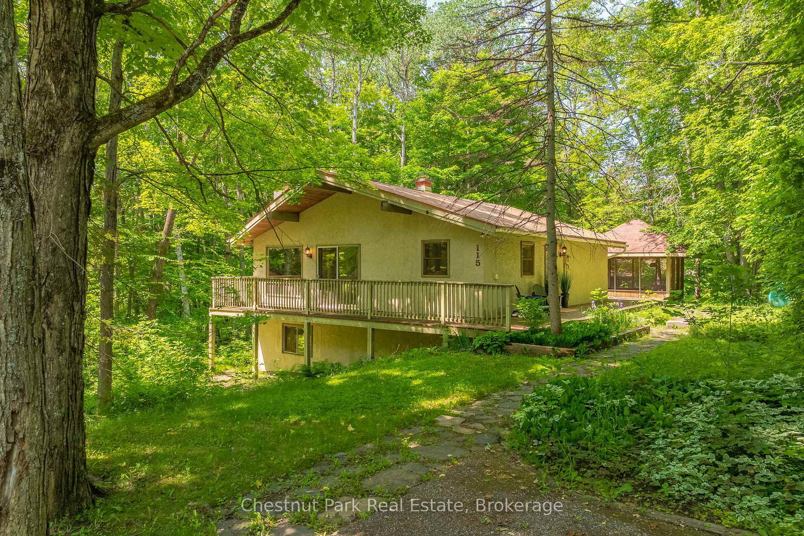 115-woodland-drive-huntsville-ontario-x13030322