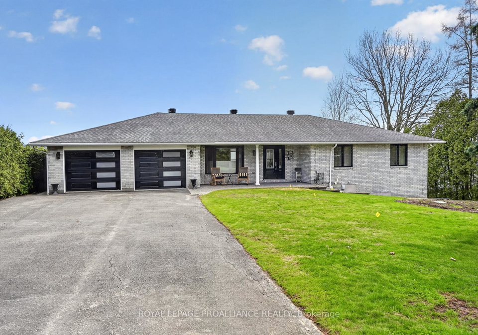 1289-county-road-2-e-augusta-ontario-x13030340