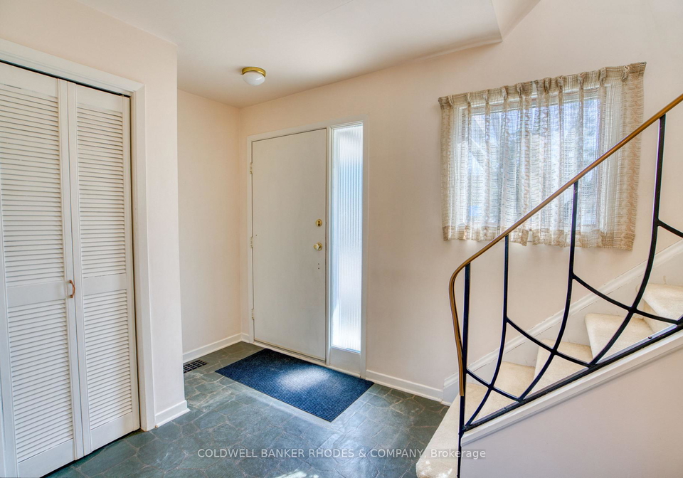 35-bedford-crescent-ottawa-ontario-x13030624